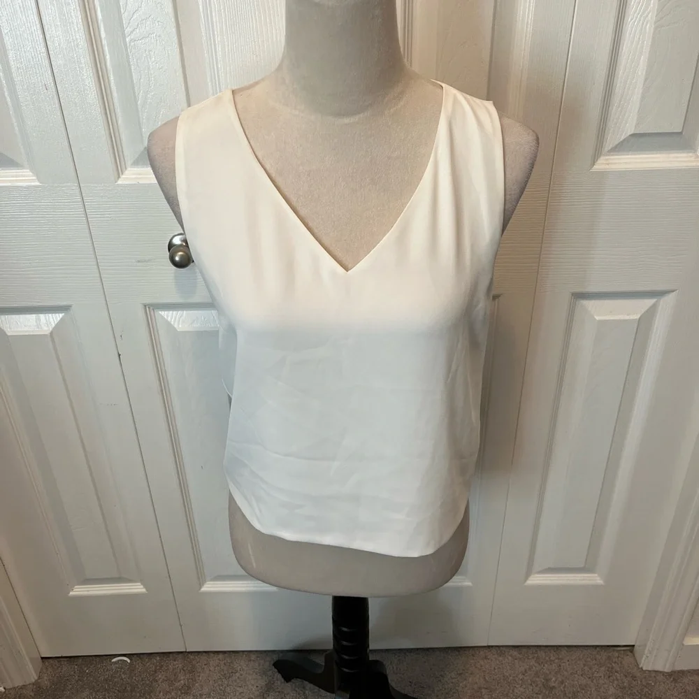 Babaton from Aritizia size S Elegant White Sleeveless Top - Picture 3 of 15